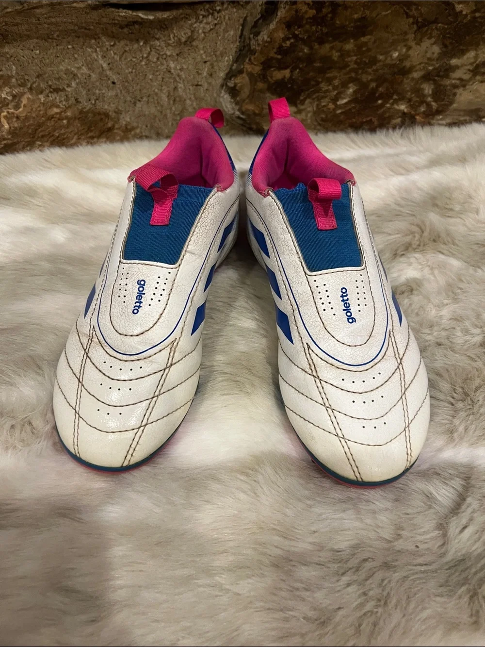 adidas kids White Slip-On goletto soccer cleats with Blue Stripes & Pink Lining